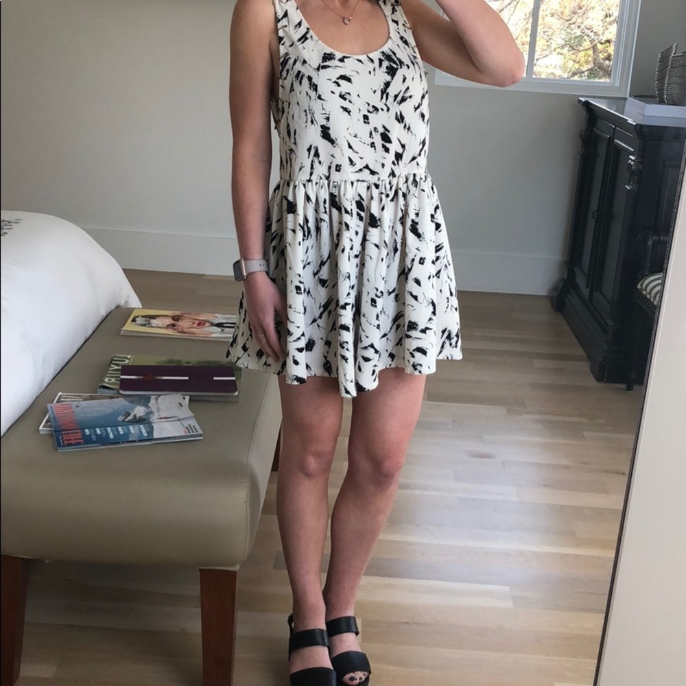 ‼️3/$20 or 4/$25‼️ F21 Romper